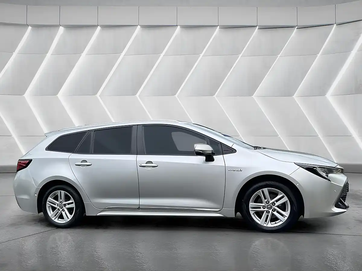 Used 2019 Toyota Corolla Icon Tech Touring Sports Silver - Interior and Exterior details 4