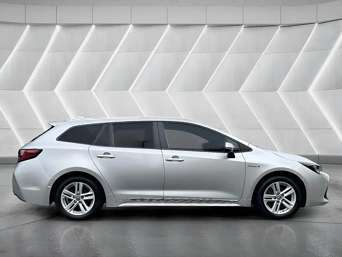 Used 2019 Toyota Corolla Icon Tech Touring Sports Silver - Interior and Exterior details 5