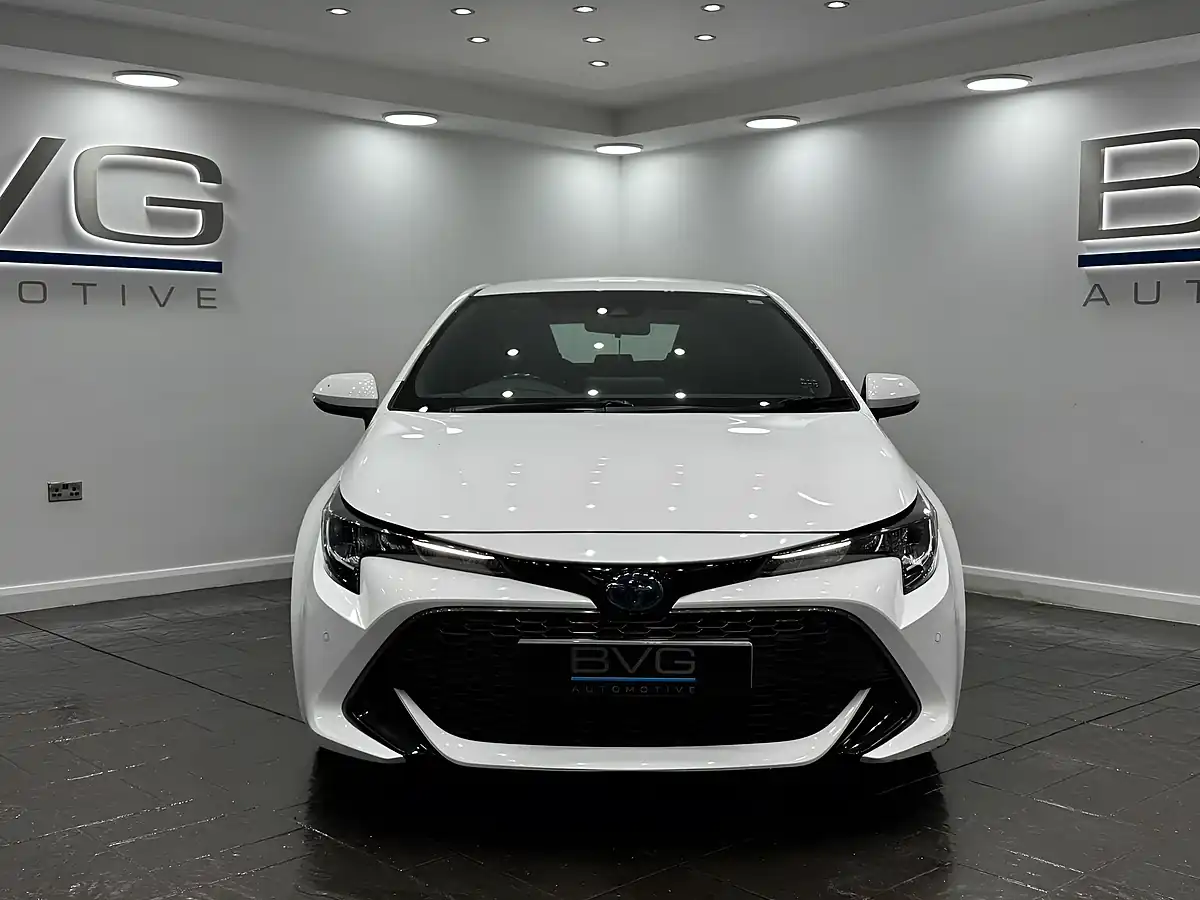 Used 2019 Toyota Corolla Icon Tech White - Interior and Exterior details 4