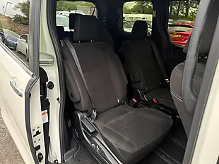 Used 2019 Toyota Esquire White - Interior and Exterior details 12