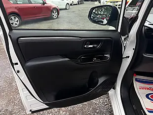 Used 2019 Toyota Esquire White - Interior and Exterior details 17