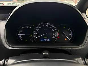 Used 2019 Toyota Esquire White - Interior and Exterior details 19