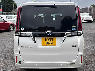Used 2019 Toyota Esquire White - Interior and Exterior details 6
