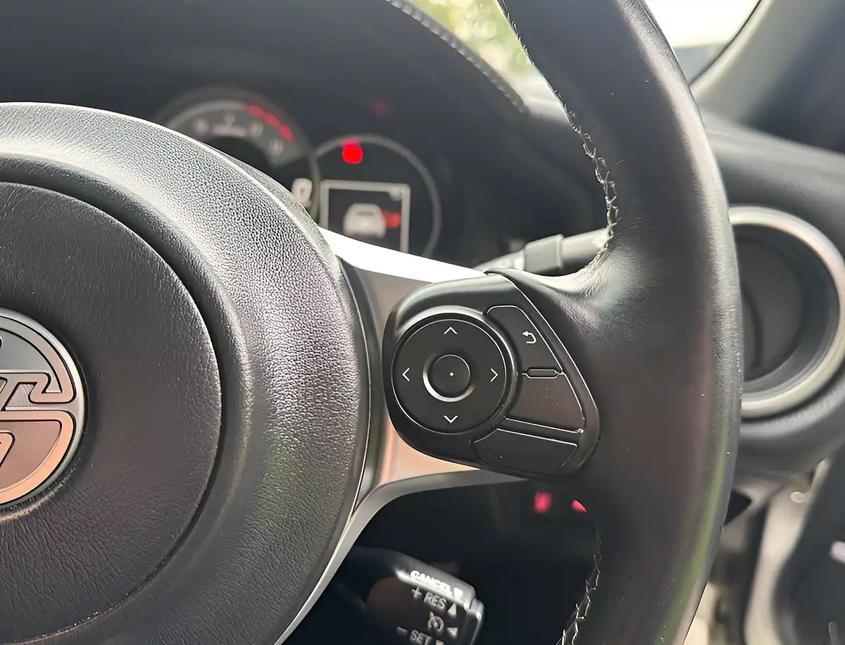 Used 2019 Toyota GT86 Professional Pearl White - Interior and Exterior details 17