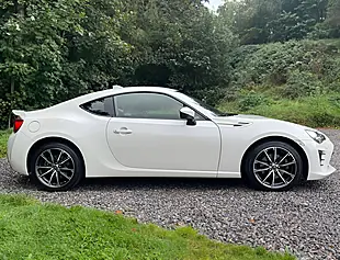 Used 2019 Toyota GT86 Professional Pearl White - Interior and Exterior details 2