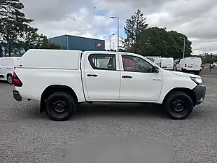 Used 2019 Toyota Hilux Active Double Cab White - Interior and Exterior details 5