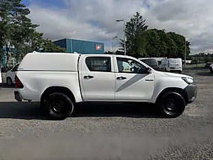 Used 2019 Toyota Hilux Active Double Cab White - Interior and Exterior details 4