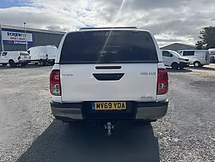Used 2019 Toyota Hilux Active Double Cab White - Interior and Exterior details 6