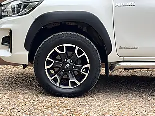 Used 2019 Toyota Hilux Hi-Luxury Invincible X White - Interior and Exterior details 11