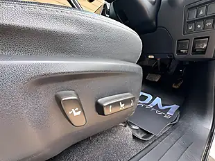 Used 2019 Toyota Hilux Hi-Luxury Invincible X White - Interior and Exterior details 16