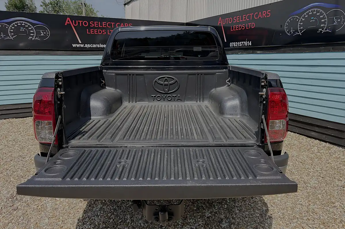 Used 2019 Toyota Hilux Invincible Pickup Double Cab Galaxy Black - Interior and Exterior details 17