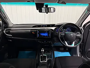 Used 2019 Toyota Hilux Invincible Silver Blade - Interior and Exterior details 13