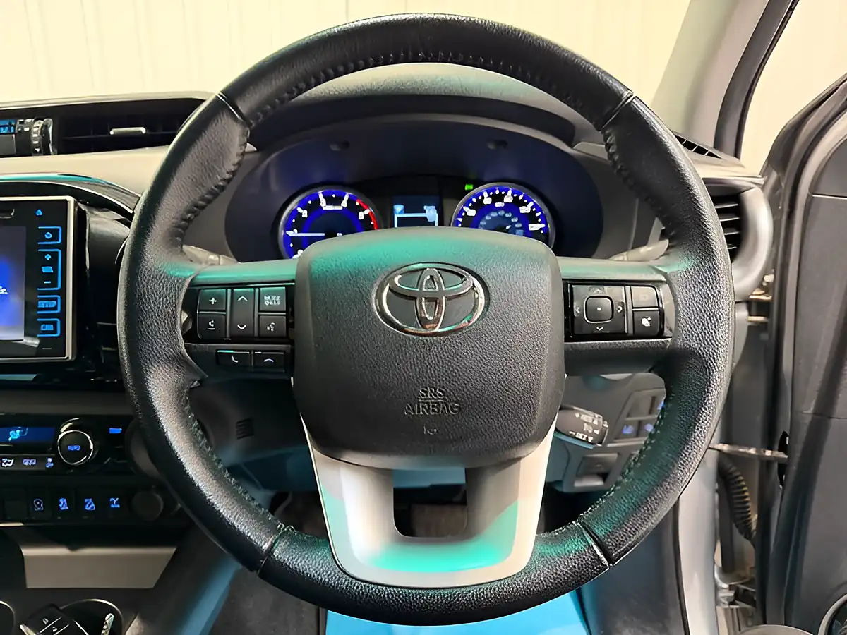 Used 2019 Toyota Hilux Invincible Silver Blade - Interior and Exterior details 14