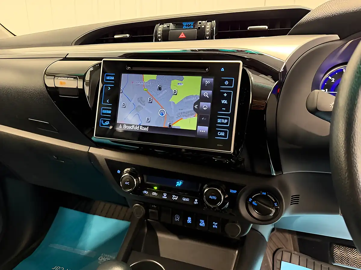 Used 2019 Toyota Hilux Invincible Silver Blade - Interior and Exterior details 18