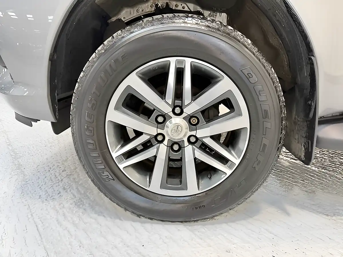 Used 2019 Toyota Hilux Invincible Silver Blade - Interior and Exterior details 4