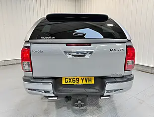 Used 2019 Toyota Hilux Invincible Silver Blade - Interior and Exterior details 7