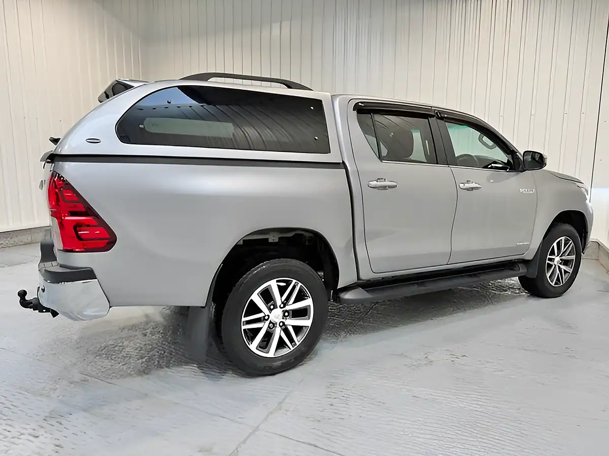 Used 2019 Toyota Hilux Invincible Silver Blade - Interior and Exterior details 8