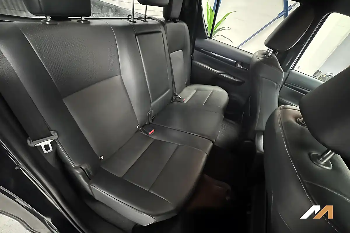 Used 2019 Toyota Hilux Invincible X Black - Interior and Exterior details 19