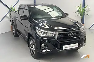 Used 2019 Toyota Hilux Invincible X Black - Interior and Exterior details 5