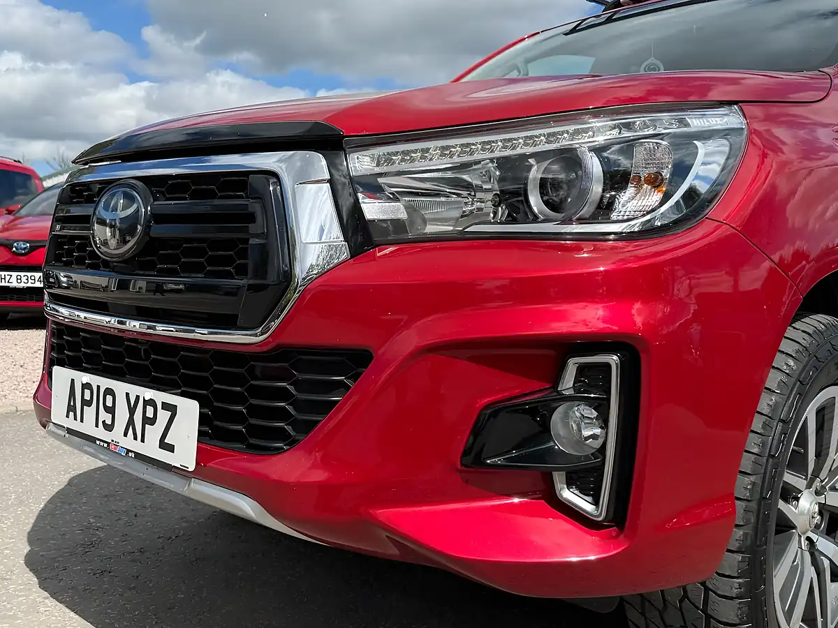 Used 2019 Toyota Hilux Invincible X Crimson Spark Red - Interior and Exterior details 12