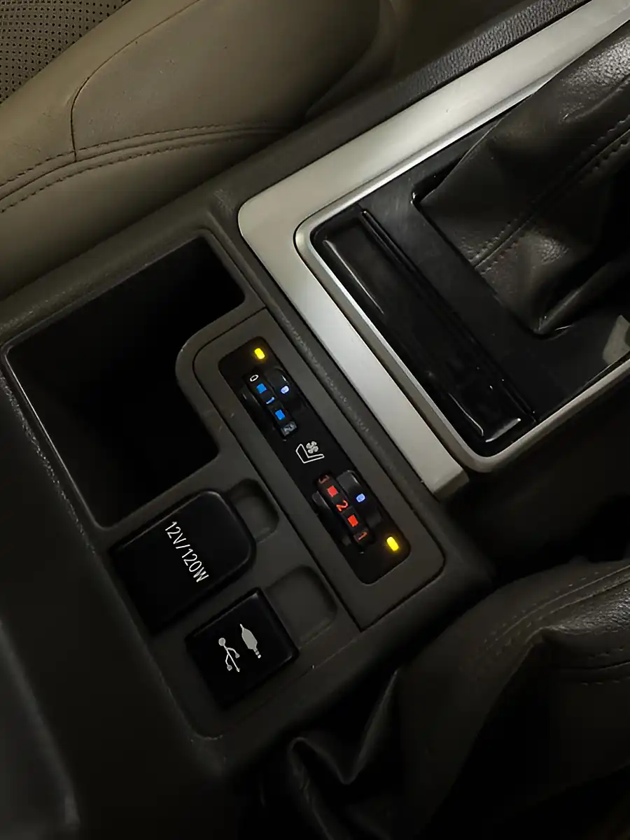 Used 2019 Toyota Land Cruiser Icon Blue - Interior and Exterior details 15