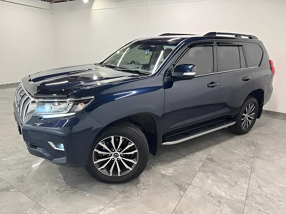 Used 2019 Toyota Land Cruiser Icon Blue - Interior and Exterior details 4