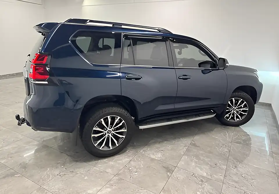 Used 2019 Toyota Land Cruiser Icon Blue - Interior and Exterior details 8