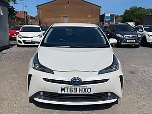 Used 2019 Toyota Prius Active White - Interior and Exterior details 2
