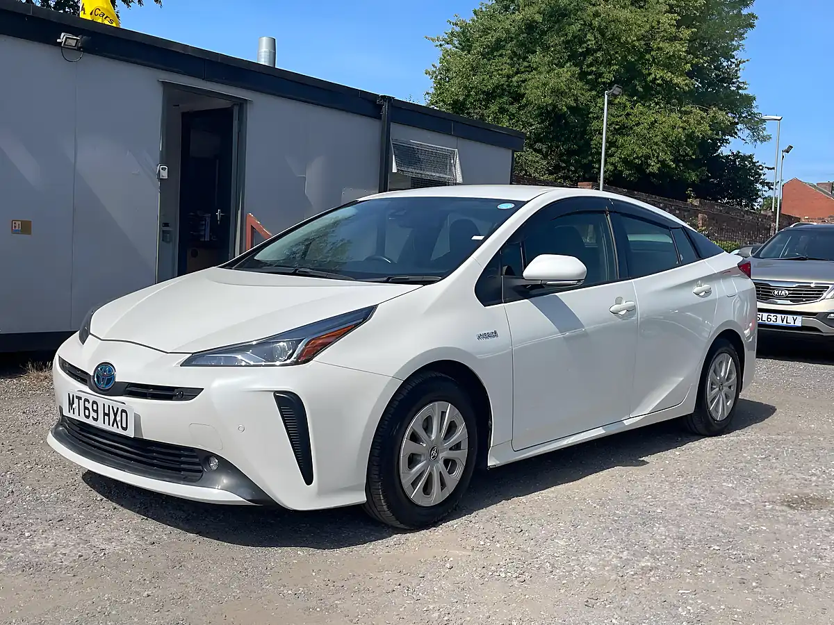 Used 2019 Toyota Prius Active White - Interior and Exterior details 3