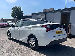 Used 2019 Toyota Prius Active White - Interior and Exterior details 5