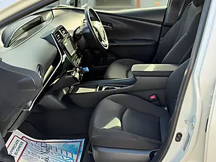 Used 2019 Toyota Prius Active White - Interior and Exterior details 12
