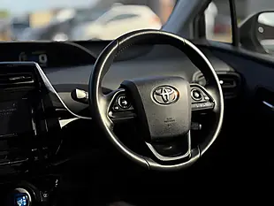Used 2019 Toyota Prius Active White - Interior and Exterior details 14