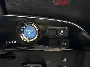 Used 2019 Toyota Prius Active White - Interior and Exterior details 20