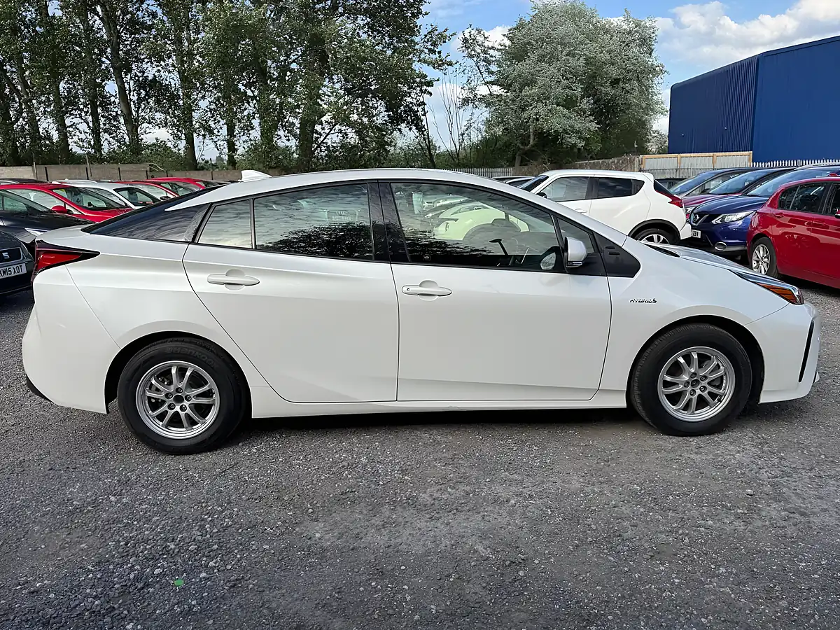 Used 2019 Toyota Prius Active White - Interior and Exterior details 8