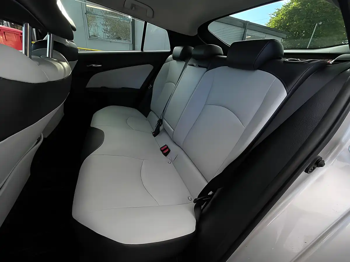 Used 2019 Toyota Prius Beige - Interior and Exterior details 12