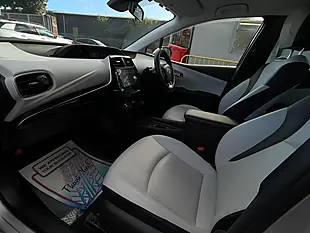 Used 2019 Toyota Prius Beige - Interior and Exterior details 13