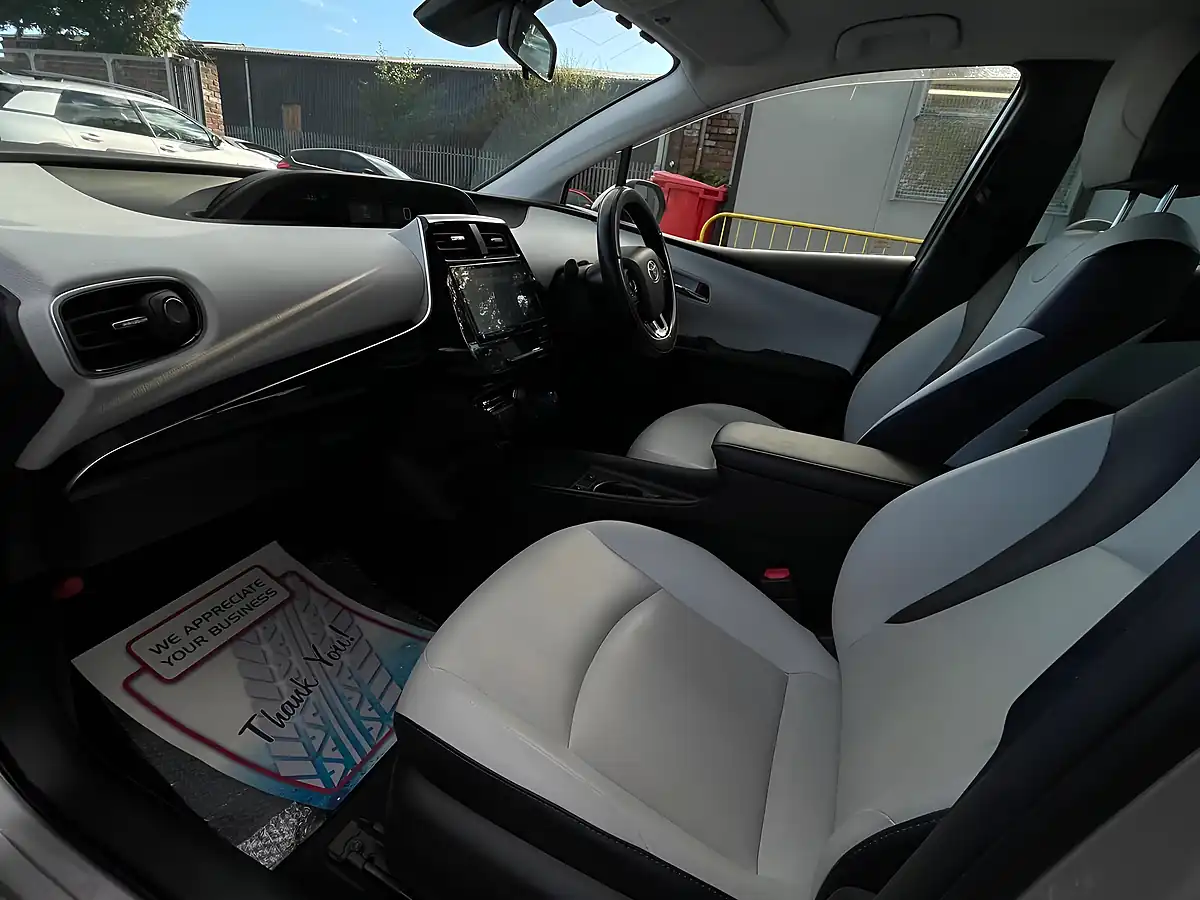 Used 2019 Toyota Prius Beige - Interior and Exterior details 13