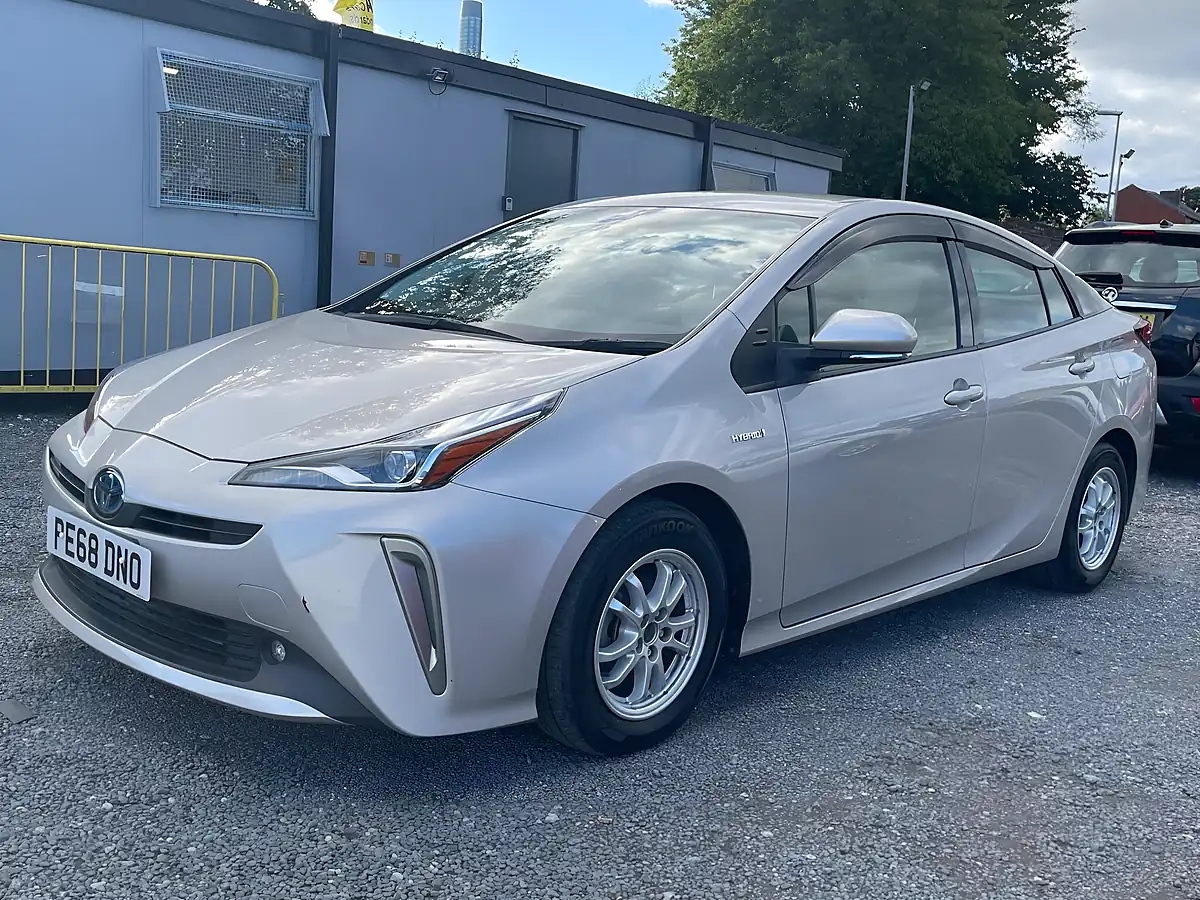 Used 2019 Toyota Prius Beige - Interior and Exterior details 3