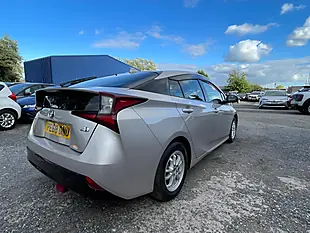 Used 2019 Toyota Prius Beige - Interior and Exterior details 7