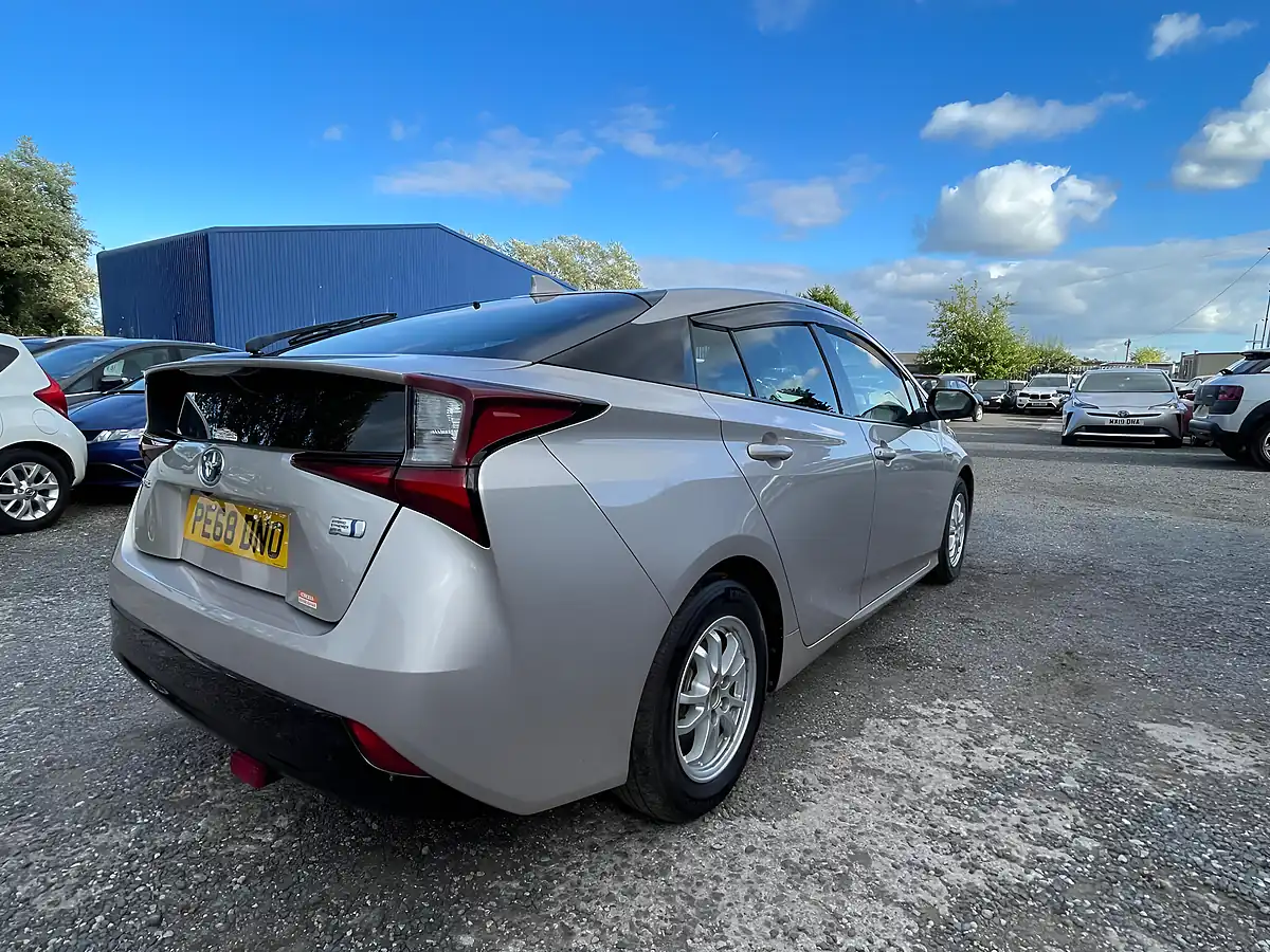 Used 2019 Toyota Prius Beige - Interior and Exterior details 7