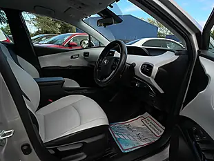 Used 2019 Toyota Prius Beige - Interior and Exterior details 9
