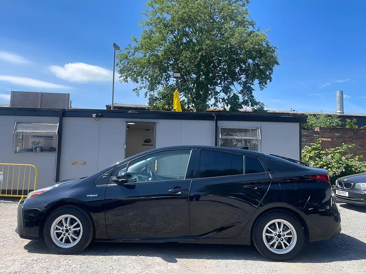 Used 2019 Toyota Prius Black - Interior and Exterior details 4