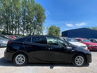 Used 2019 Toyota Prius Black - Interior and Exterior details 8