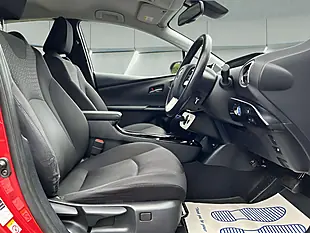Used 2019 Toyota Prius Business Edition Plus Red - Interior and Exterior details 11