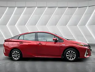 Used 2019 Toyota Prius Business Edition Plus Red - Interior and Exterior details 7