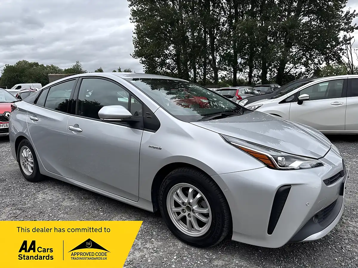 Used 2019 Toyota Prius Business Edition Plus Silver - Front View