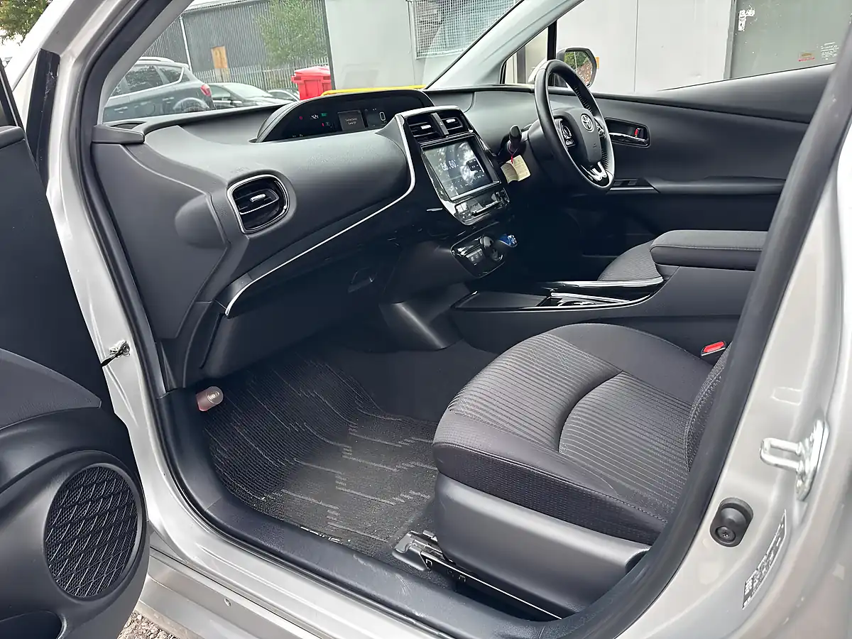 Used 2019 Toyota Prius Business Edition Plus Silver - Interior and Exterior details 13