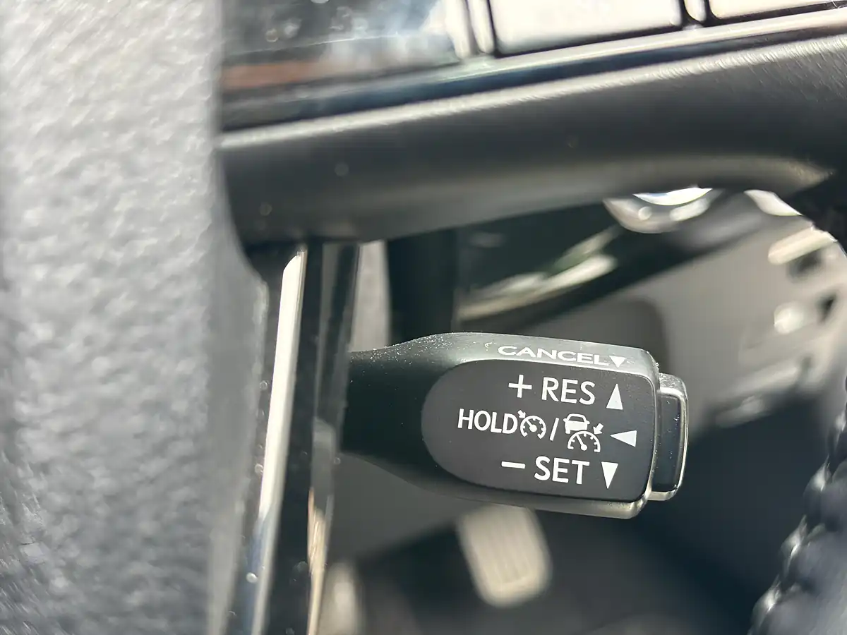 Used 2019 Toyota Prius Business Edition Plus Silver - Interior and Exterior details 16