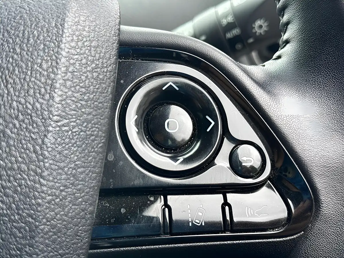 Used 2019 Toyota Prius Business Edition Plus Silver - Interior and Exterior details 18