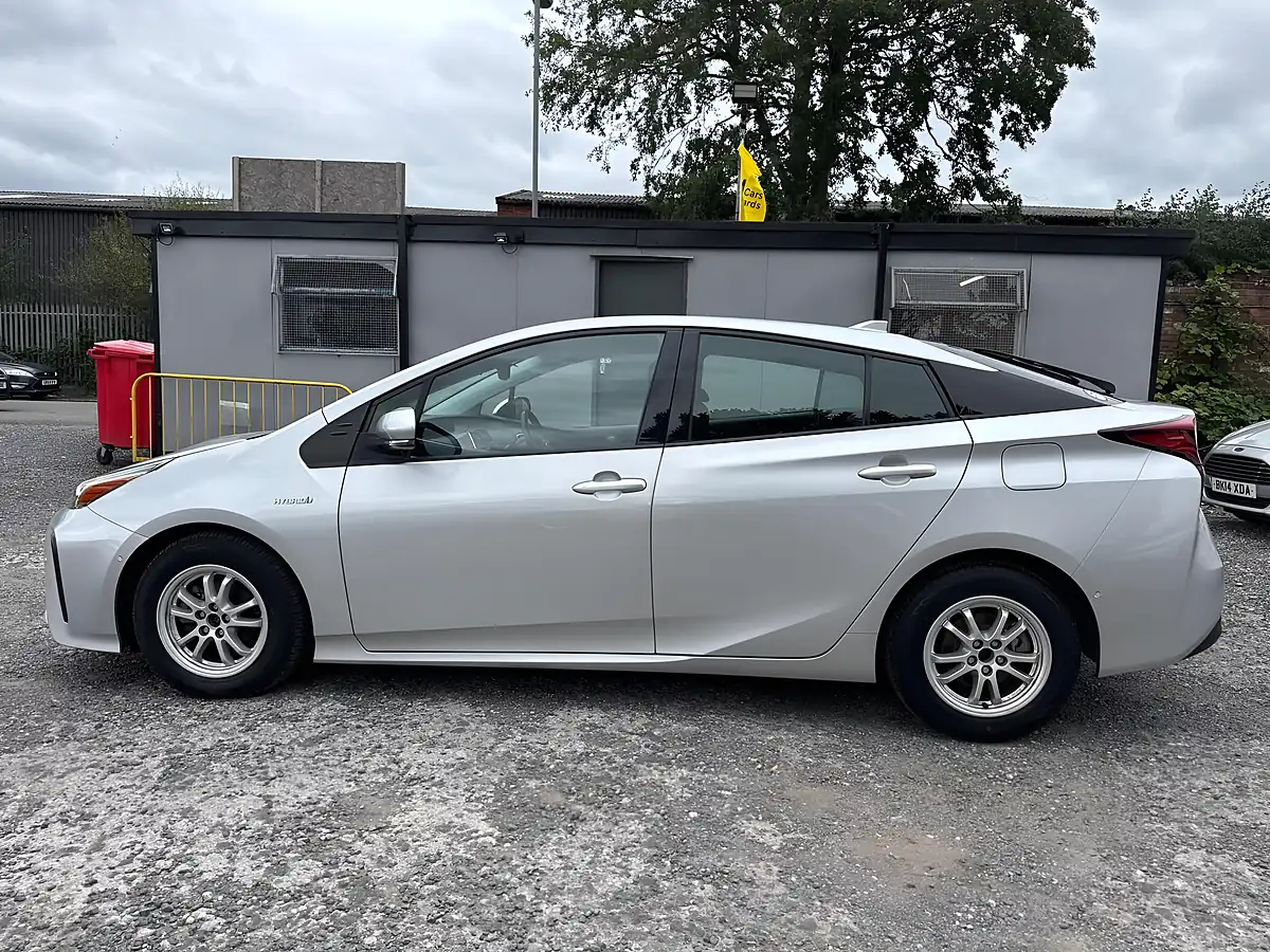 Used 2019 Toyota Prius Business Edition Plus Silver - Interior and Exterior details 4